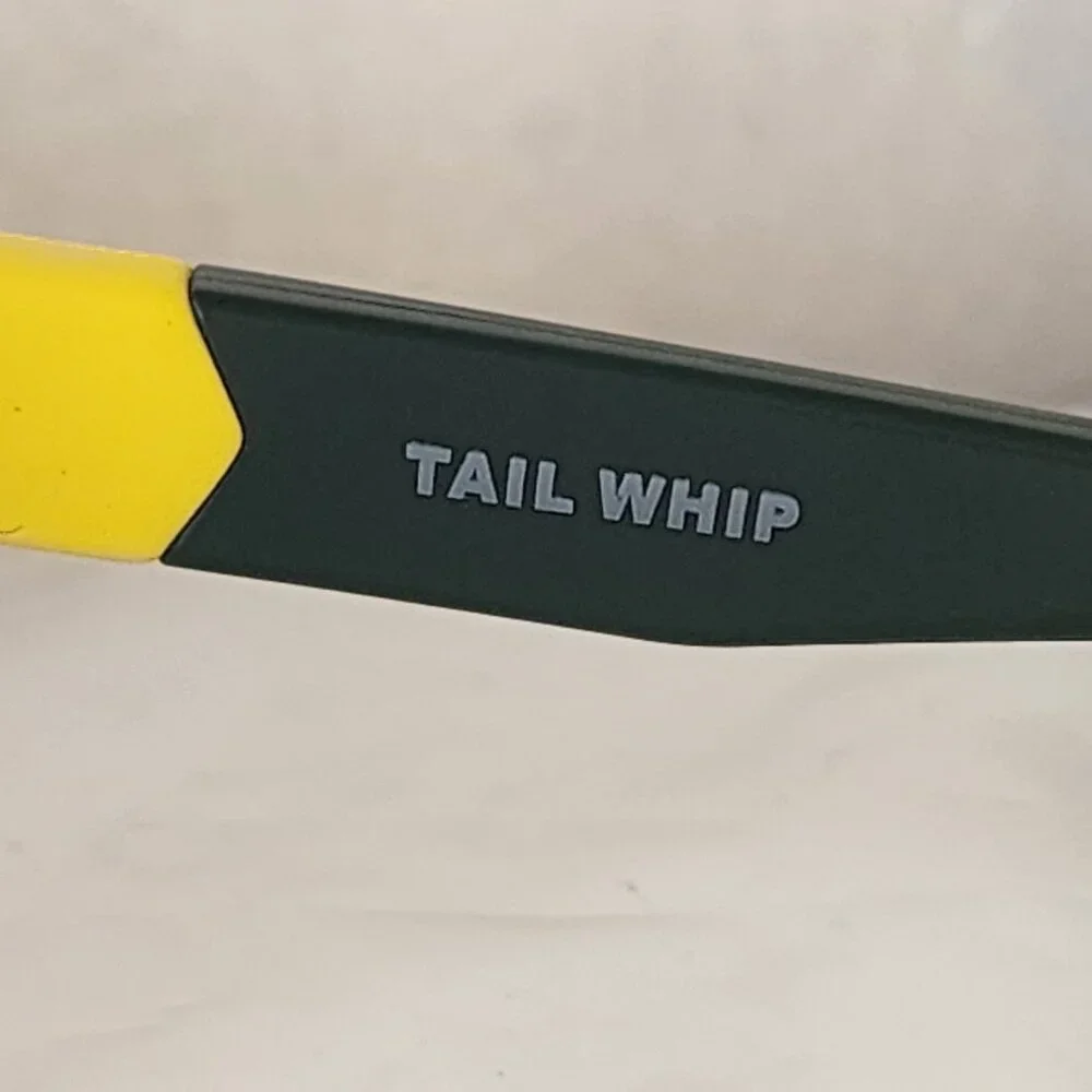 Oregon Ducks colored Oakley NWOT Tail whip satin finish green & yellow EYEGLASS